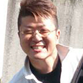 代表　蘭俊一